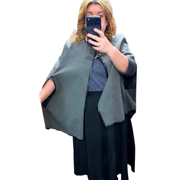 Torrid Gray PU Trim Cape Coat NWT – Plus Size Chic Layering Piece - Picture 12 of 14